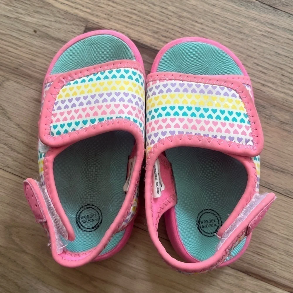 Baby Girl Water Foam Velcro sandals Sz 5 hearts pink blue